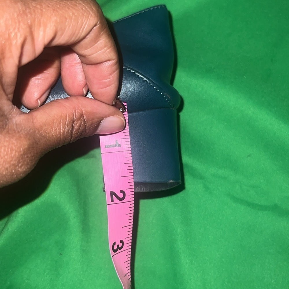 Charles & Keith Shoes size 37 - Picture 11 of 11